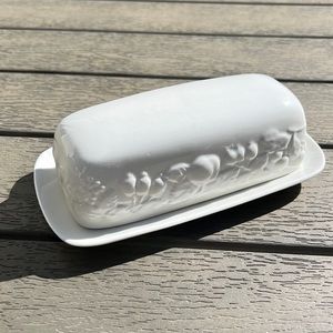 Ceramic butter dish